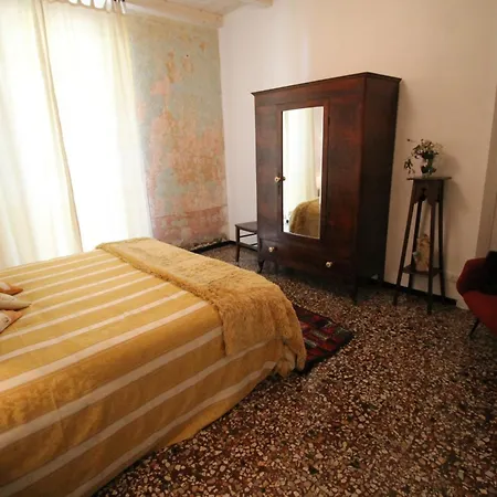 Vento Largo, Casa Irene アパート *