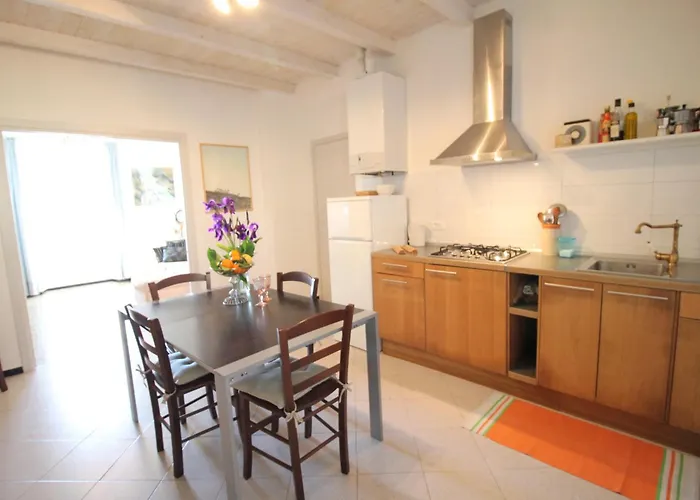 Vento Largo, Casa Irene *