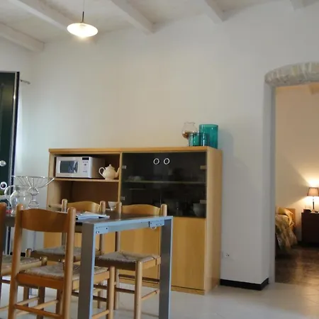 아파트 Vento Largo, Casa Irene 벤티밀리아